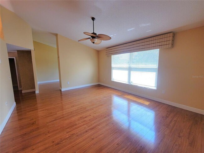 Photo - 4220 Pinebrook Cir Unit 14