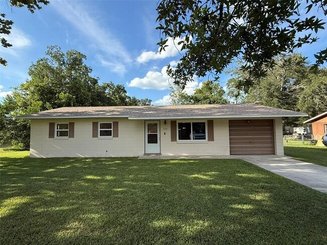 Building Photo - 2101 NE 55th St Rental