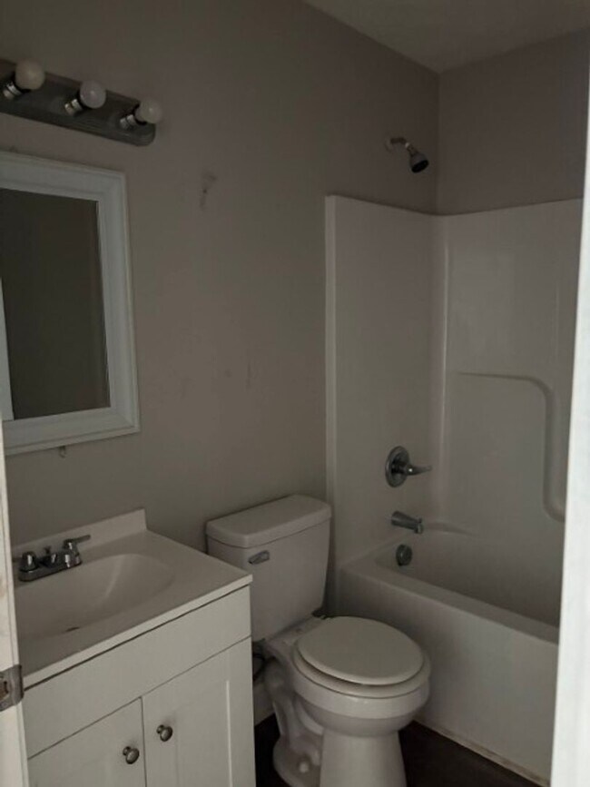 Photo - Bragg Court Apartment offering 1/2 OFF YOUR FIRST MONTHS RENT!! Available NOW!!