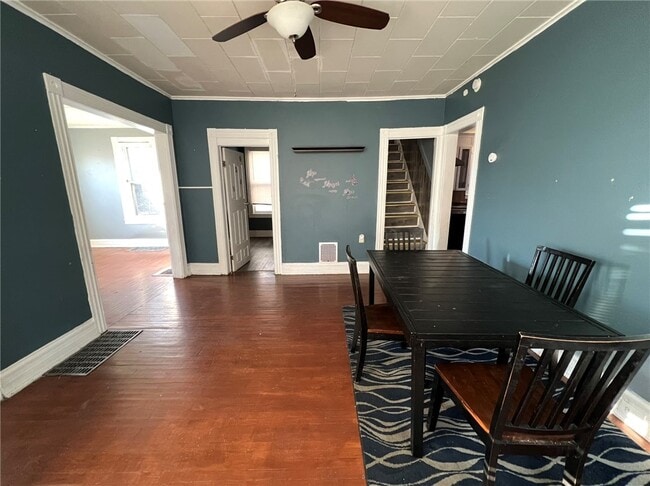 Photo - 411 Herrick St