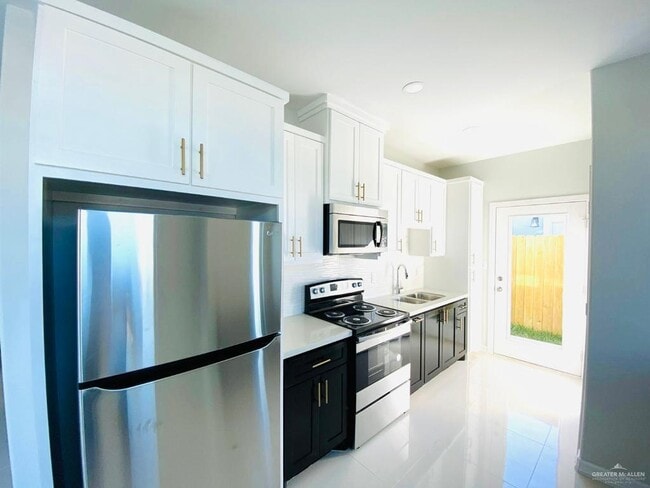 209 W Rutherford Ave Unit 3