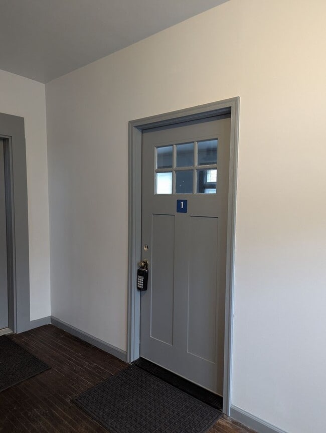 Photo - 473 Walnut St Unit 473 Walnut St. Apt 1