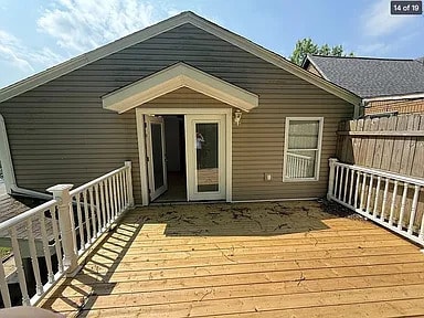 Photo - 635 Valley St