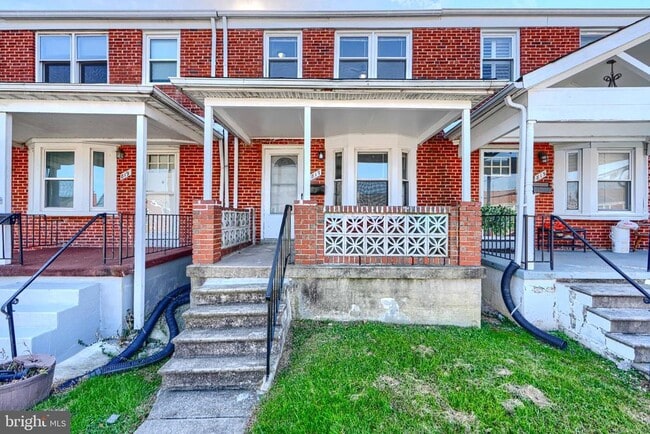 Building Photo - 817 N Marlyn Ave