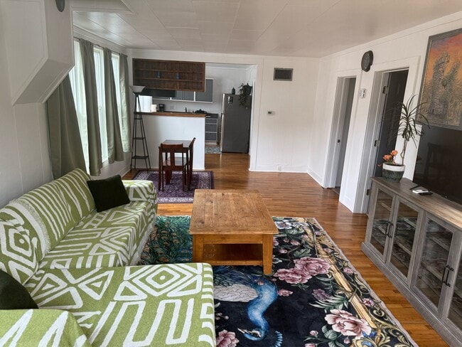 Photo - 1321 SE Mill St