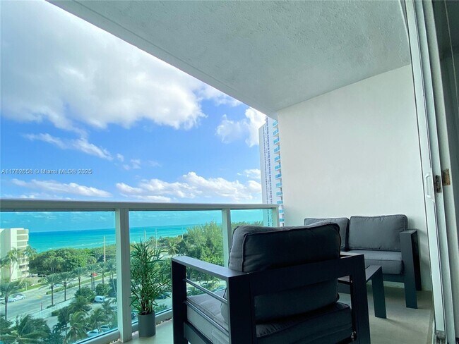 Photo - 100 Bayview Dr Unit 906