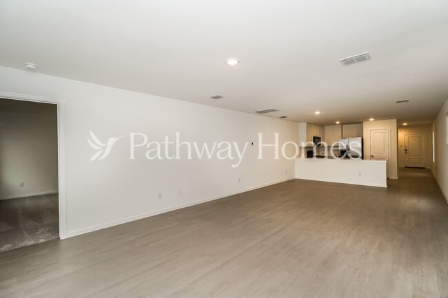 Photo - 3136 Tokara St