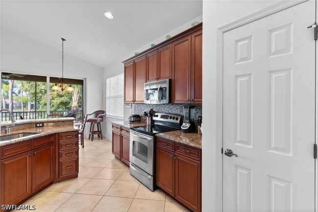 6693 Alden Woods Cir Unit 202