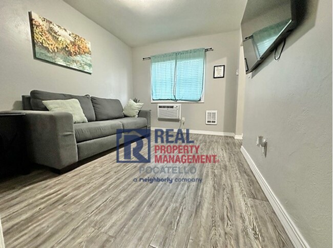 Photo - 1 bed 1 bath single family home - small dog negotiable