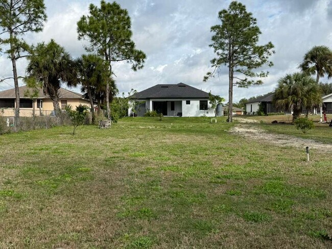 Photo - 3 bed 2 bath Single Family home in Golden Gate Estates