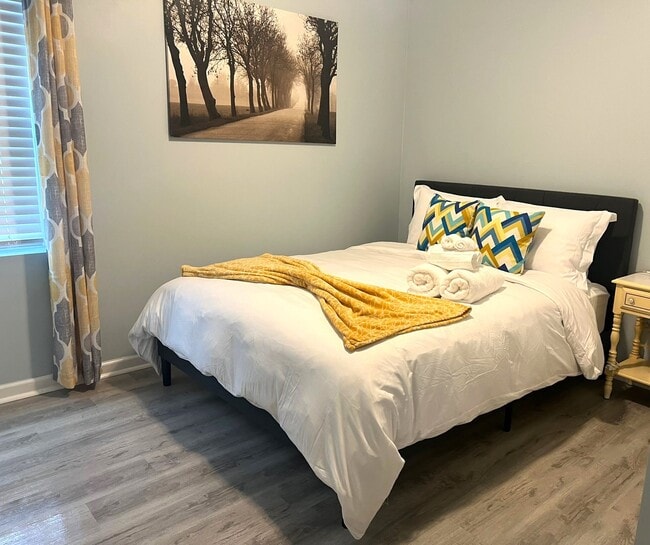 Photo - 1870 Waldrep Cir SE