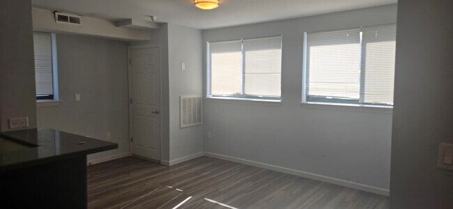 Photo - 160 Lafayette St Unidad 06102