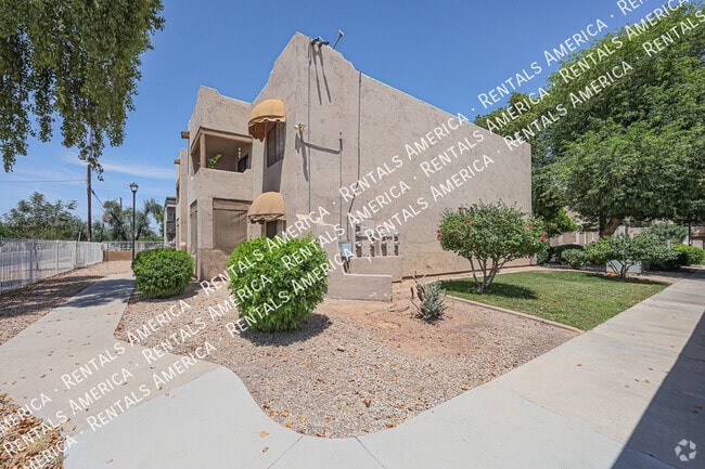 Building Photo - 5035 N 17th Ave Rental
