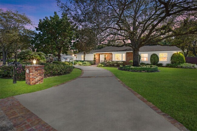 Building Photo - 9980 SW 128th St