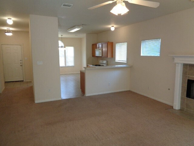 Photo - 205 Maple Ln