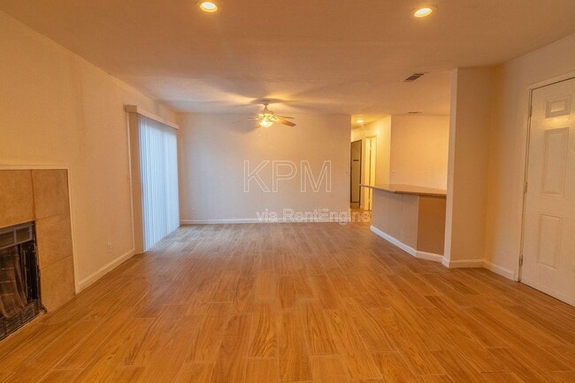 Photo - 7409 Village Green Dr