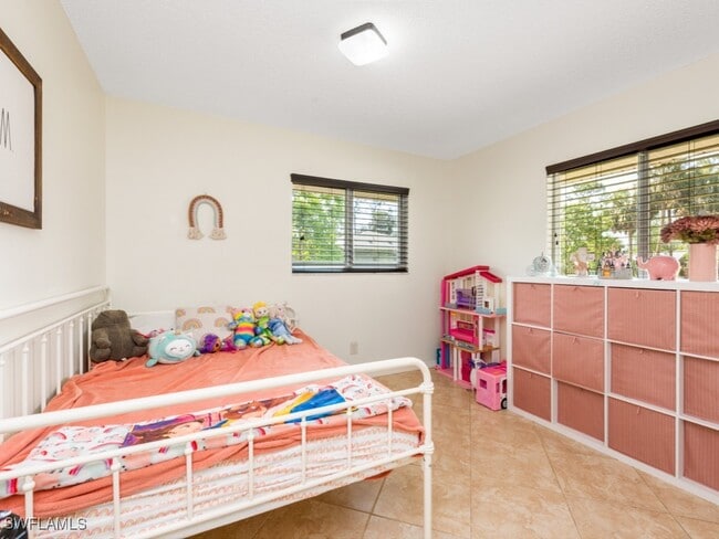 Building Photo - 5300 Cypress Ln