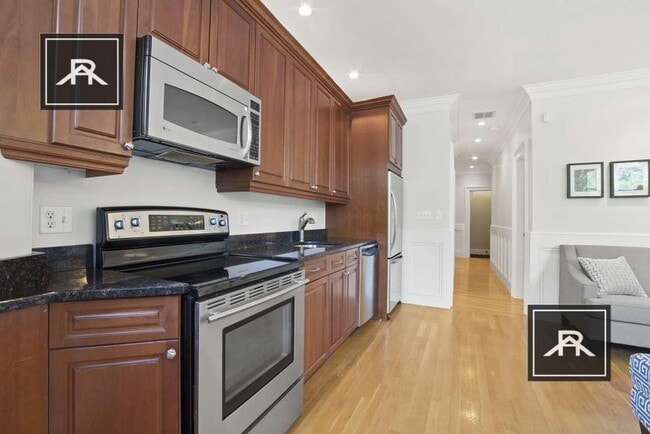 Building Photo - 3 bedroom in Boston MA 02116 Unit 1B Rental