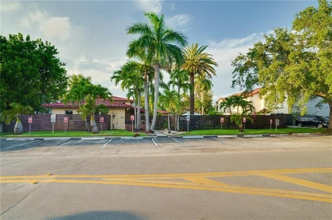 Photo - 2625 NE 13th Ct