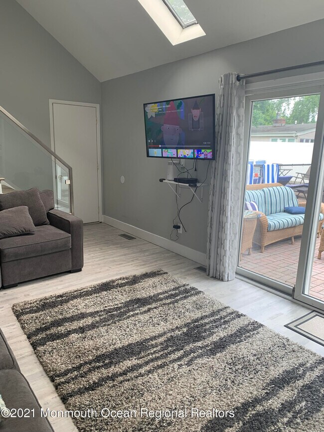 Photo - 28 Dwight Dr