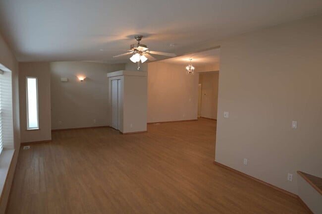 Photo - Large home with 3-car garage- 6 month leas...