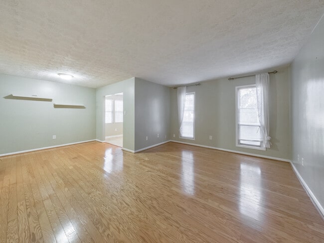 Photo - 5155 Roswell Rd