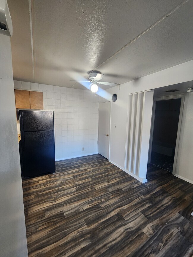 Photo - 9129 W National Ave Unit 3