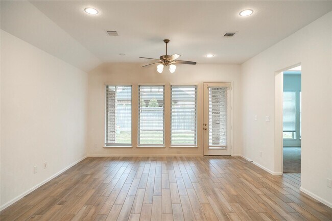 Photo - 31410 Golden Cliffs Ln