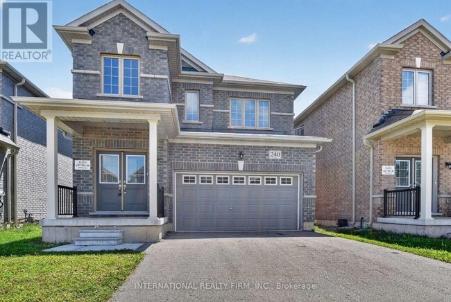 Photo - 240 Ridley Cres