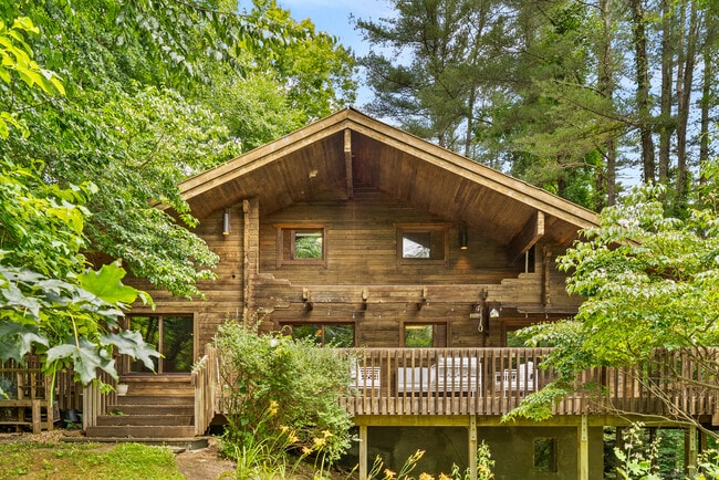 Photo - 281 Nettleton Hollow Rd House