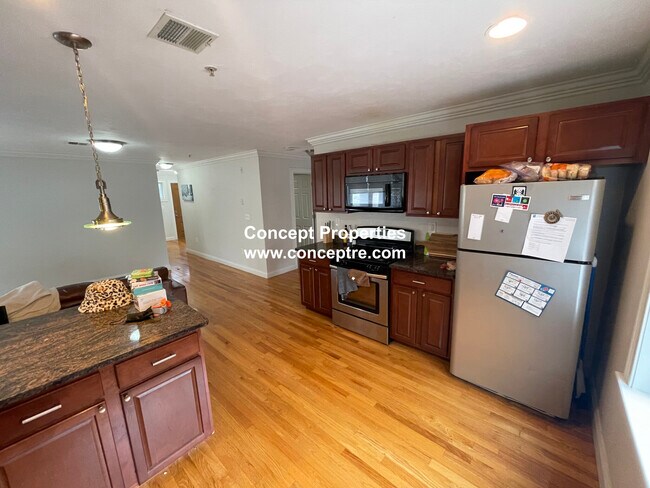 Photo - 16 Notre Dame St Unit 2