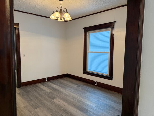 Photo - 3 Bed/1 Bath - Unit 132Ngor