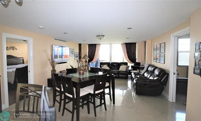 Photo - 3499 Oaks Way Unit 909
