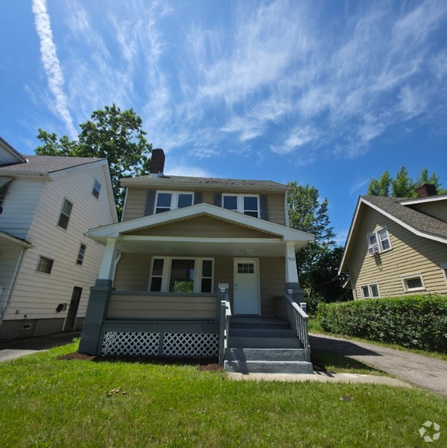 Building Photo - Cleveland Heights 3-Bed Single-Family Rental
