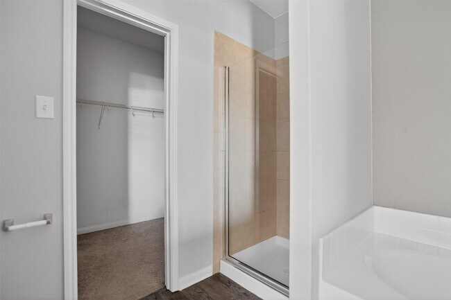 Photo - 5003 Arbury Hill Ln