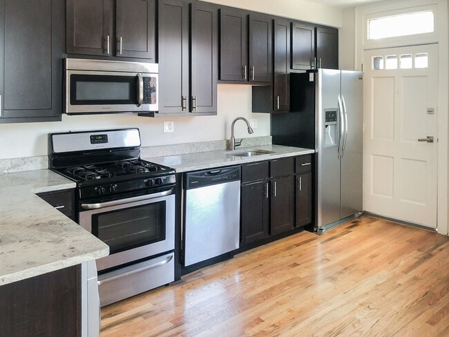 Photo - 2229 W Wilson Ave