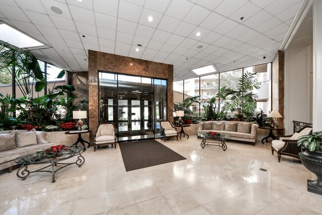 Building Photo - 3525 Sage Rd Unit 1503