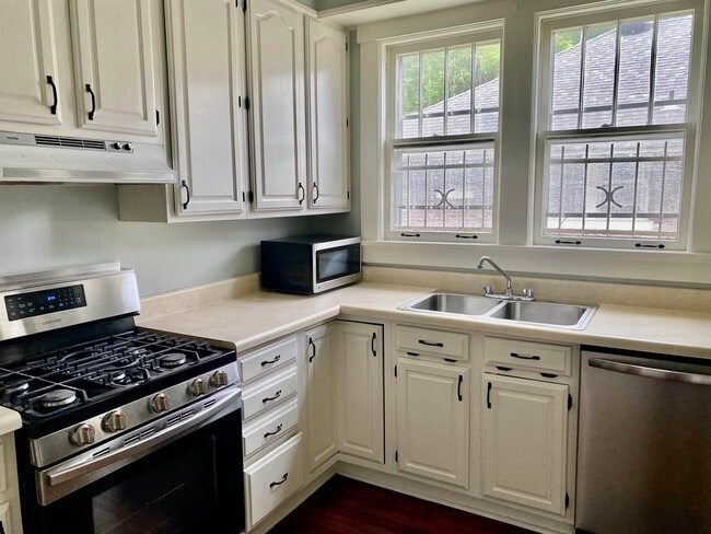 Photo - 2307 Evelyn Ave