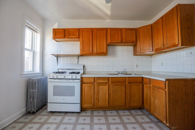 Building Photo - 5939 N Northwest Hwy Unit #3A