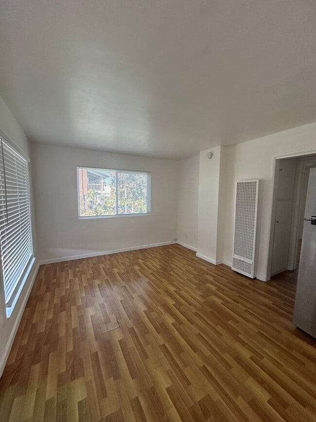 Photo - 1130 Palm Ave Unit B