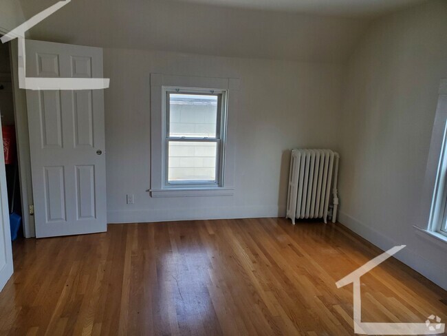 Building Photo - Brighton 4 Bed  available 6/1 Rental