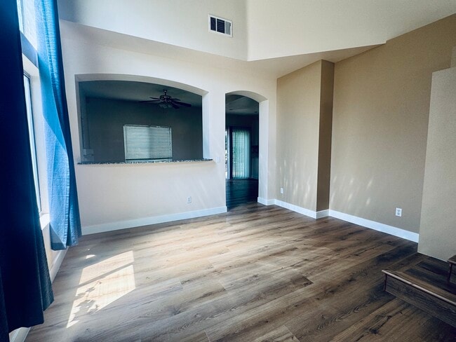 Comida - 2834 Rolling Meadow Dr