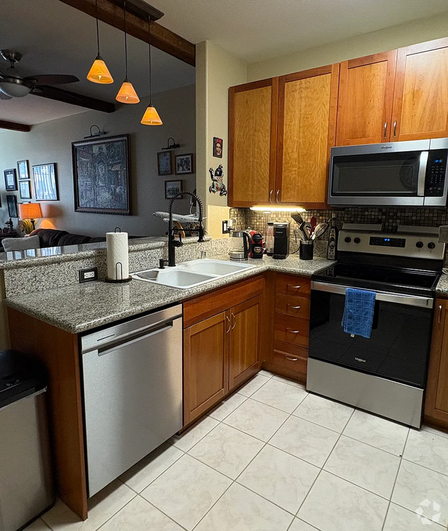 Building Photo - 330 J St Unit 311 Rental
