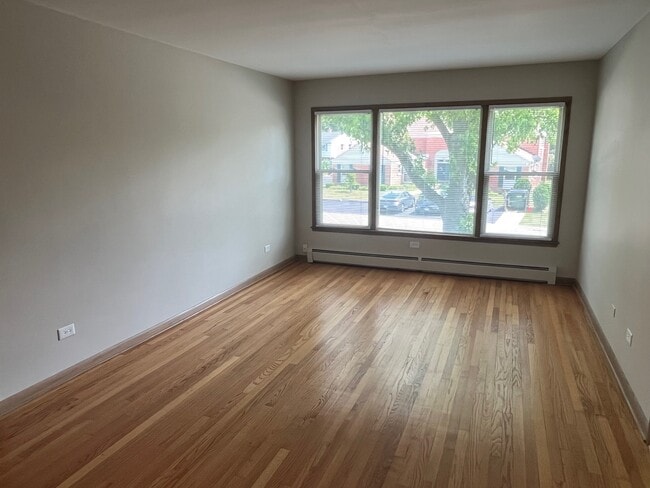 Photo - 1334 Woodview Ln Unit 1E
