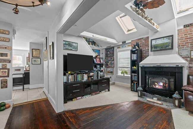 Photo - 21 Slocum St Unit 2