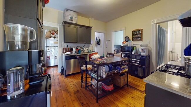 Building Photo - 60 Mechanic St Unit 2 Rental
