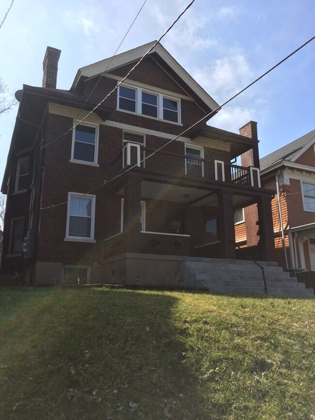 Photo - 1367 Burdette Ave