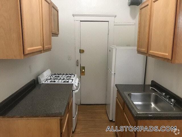 Building Photo - 25 Walbridge St Rental