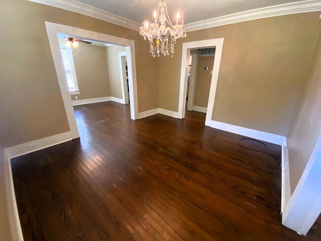 Photo - Adorable 2 bedroom house for rent in Downtown LC