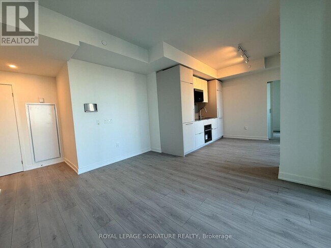 Photo - 1 Fairview Rd E Unit 313